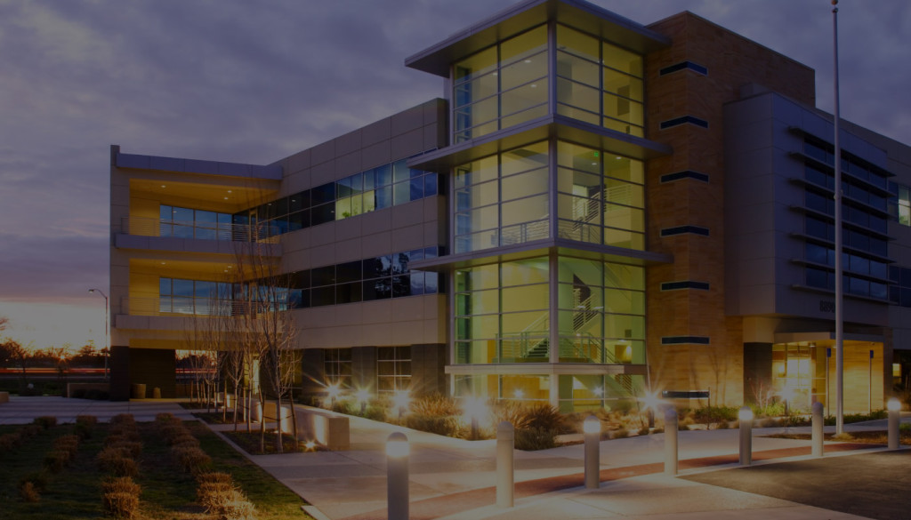 lennen-commercial-builders-slide-01